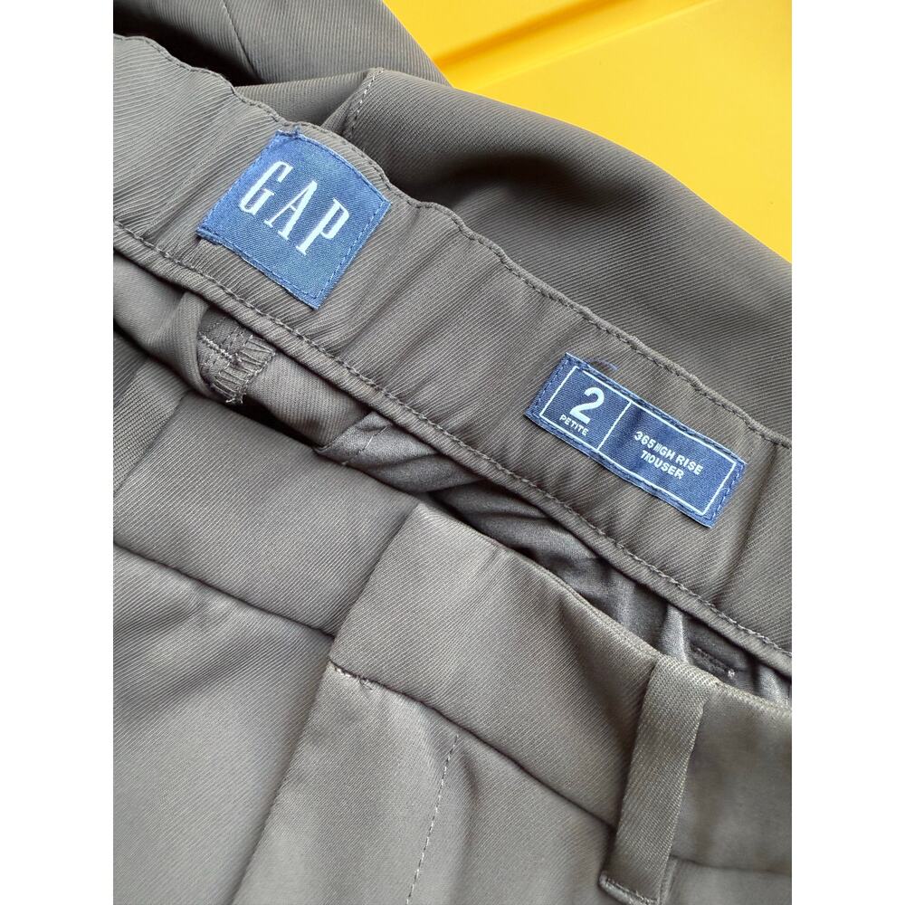 $90 Gap 365 High Rise Cargo Pleated Trousers - 2 Petite - Terra Brown - Picture 8 of 9